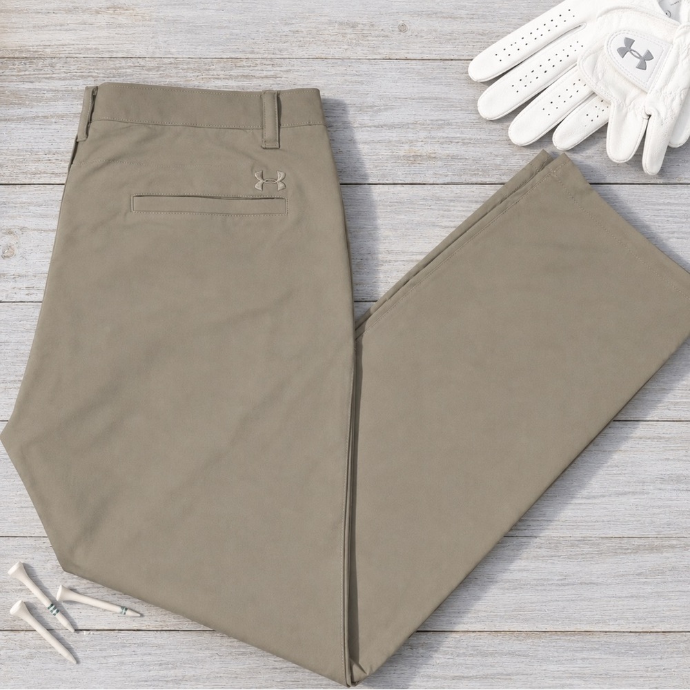 Under Armour Men’s Chinos in Light Khaki